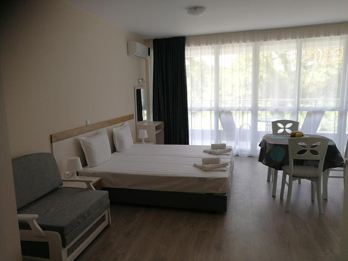 Donchevi Apartments Primorsko Luaran gambar