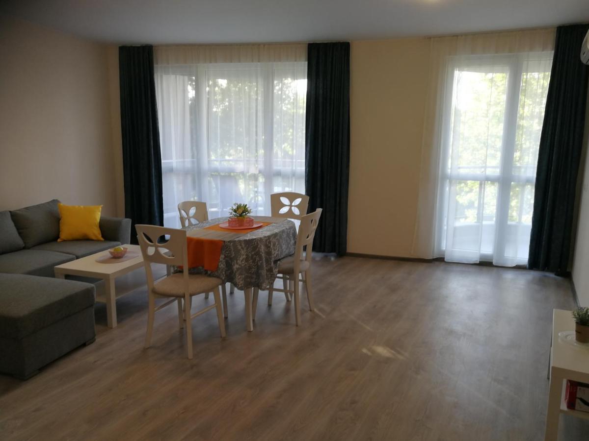 Donchevi Apartments Primorsko Luaran gambar