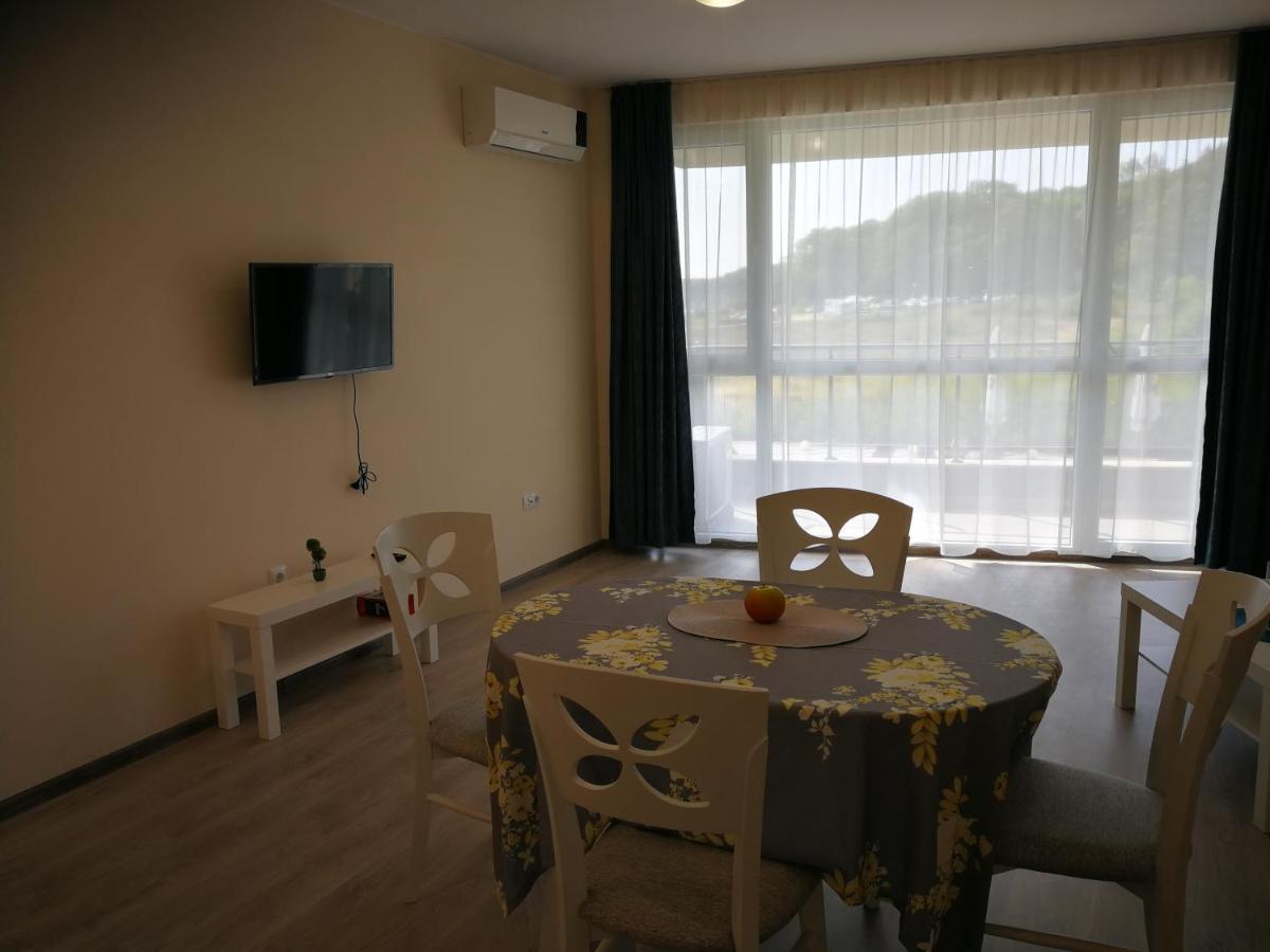 Donchevi Apartments Primorsko Luaran gambar