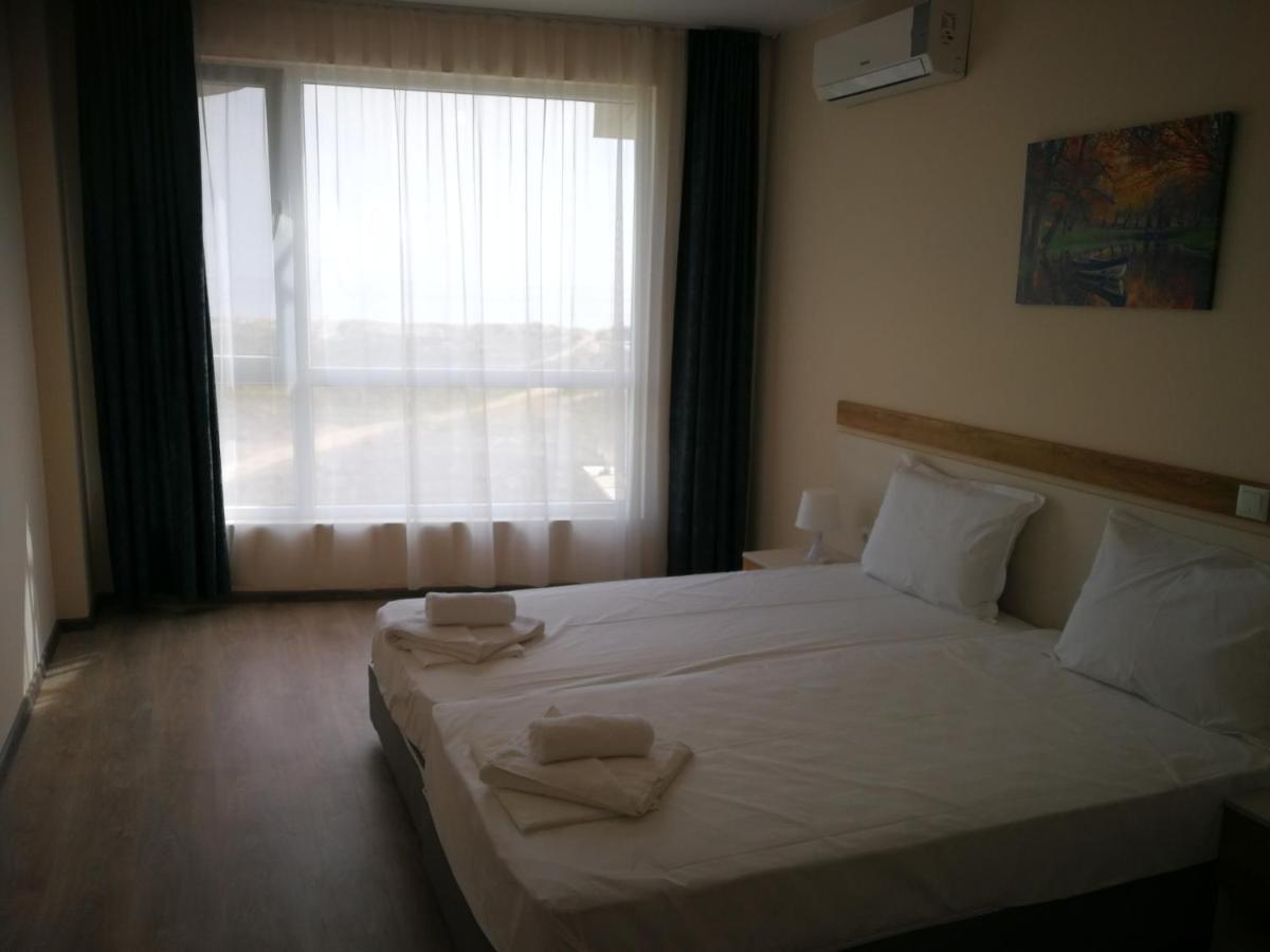 Donchevi Apartments Primorsko Luaran gambar